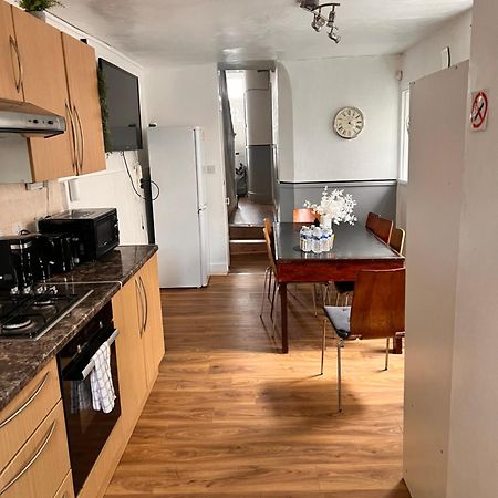 A Little Slice Of London Villa Екстериор снимка