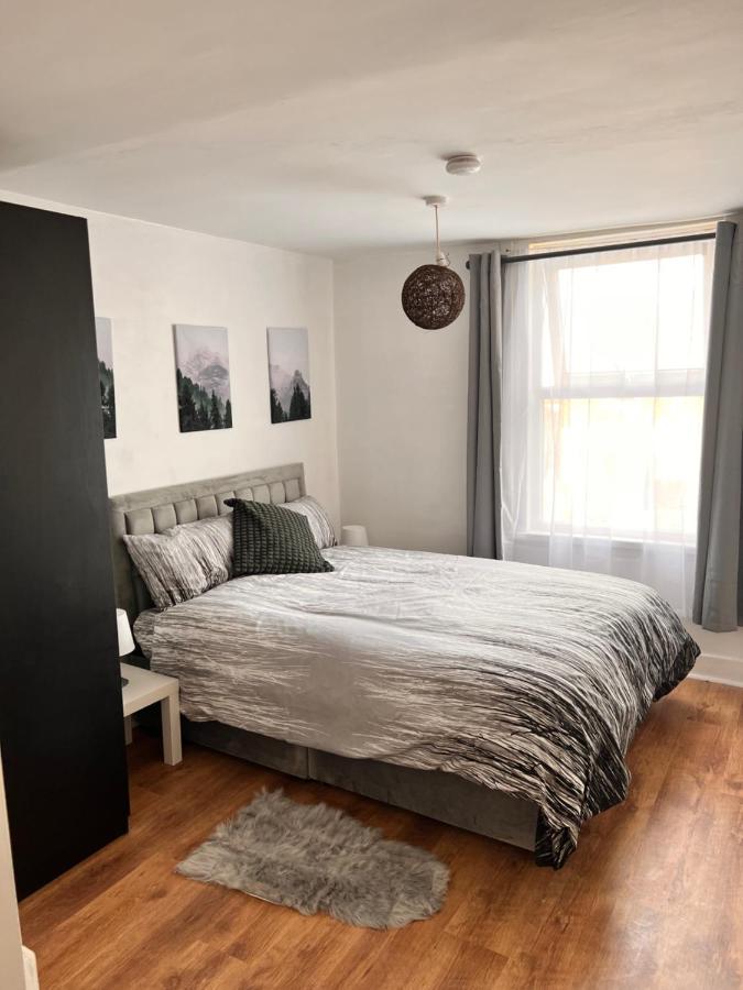 A Little Slice Of London Villa Екстериор снимка